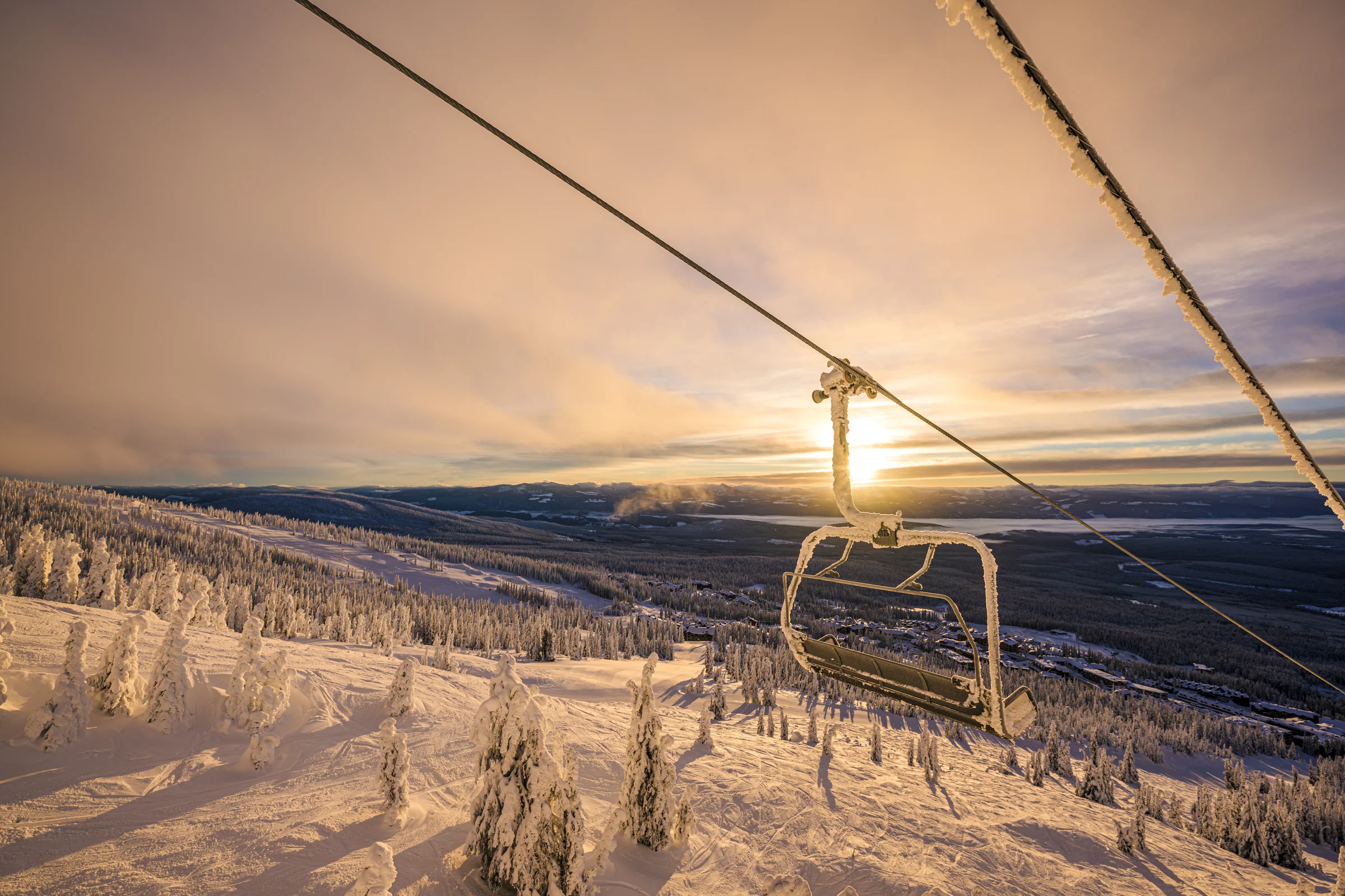 Skiing at Big White near Château Okanagan