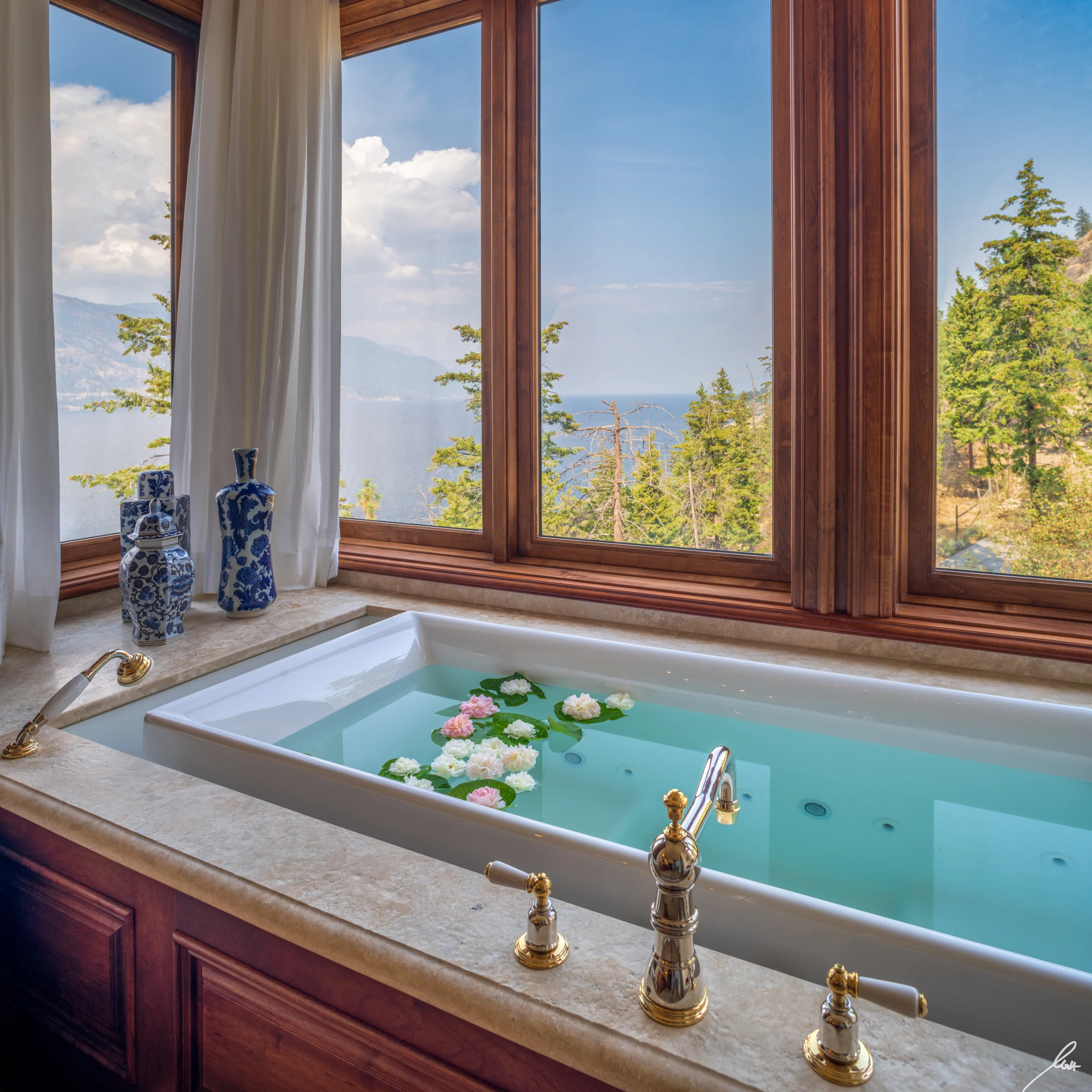 Magnolia Suite details