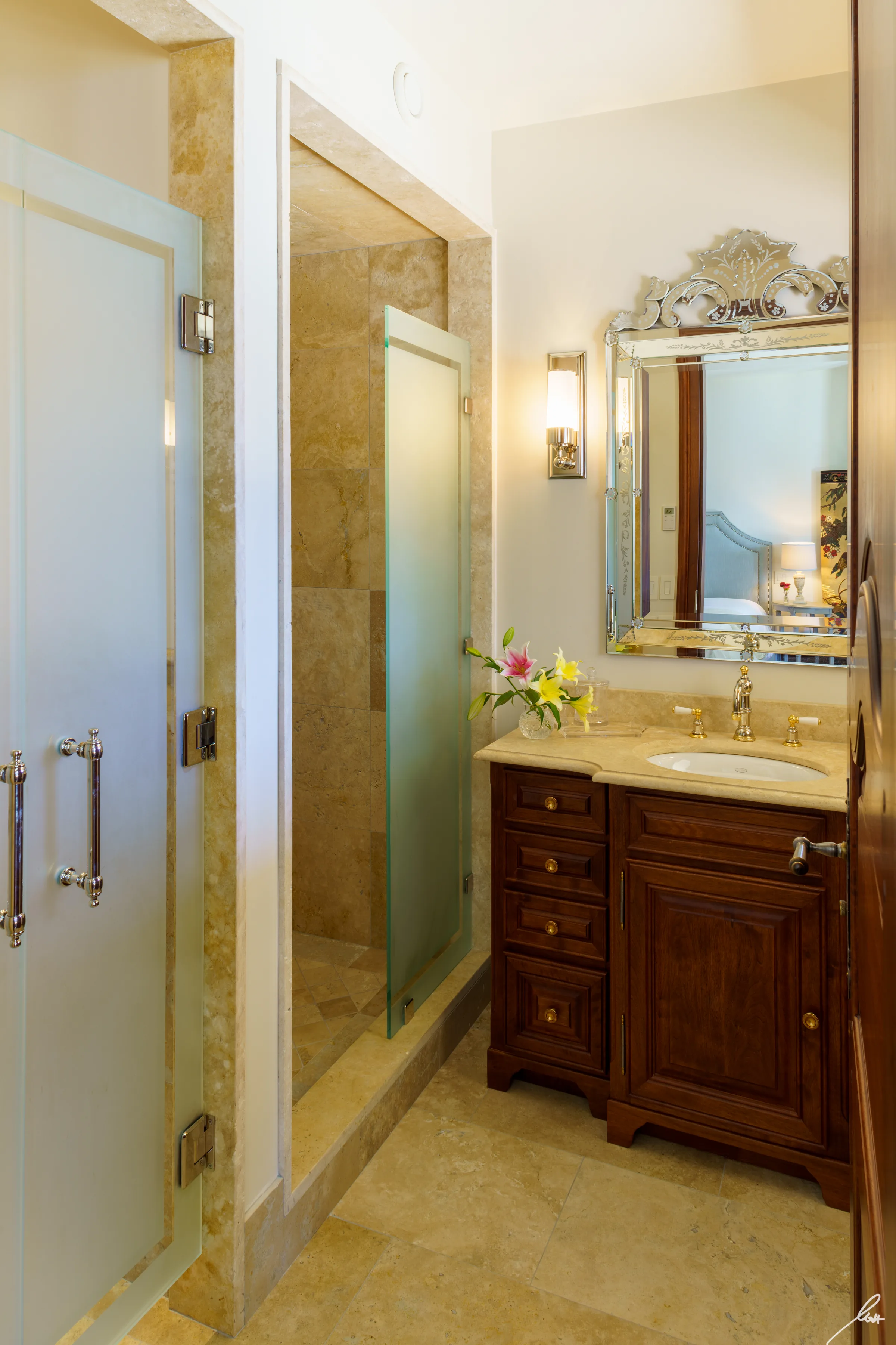 Luxe Junior Suite decor